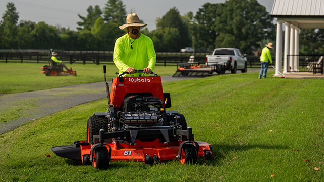 SZ26-52-2 Zero Turn Stand-on Mower | Kubota Canada
