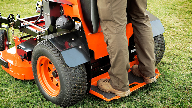 SZ26-61-2 Zero Turn Stand-on Mowers | Kubota Canada