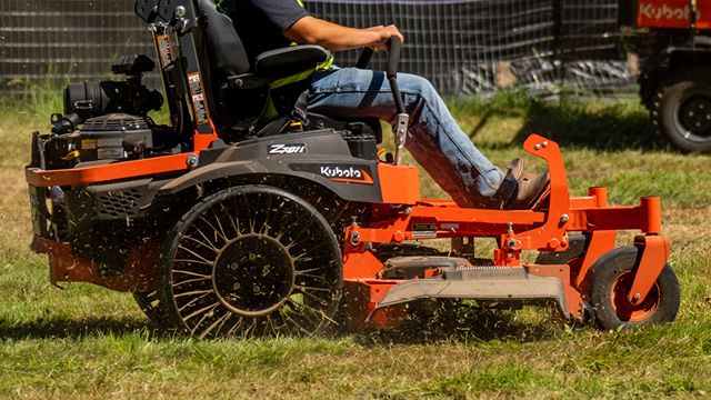Z726XKW-3-60 Zero Turn Mowers | Kubota Canada
